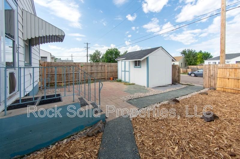 1301 E 23rd St - Photo 4 of 20