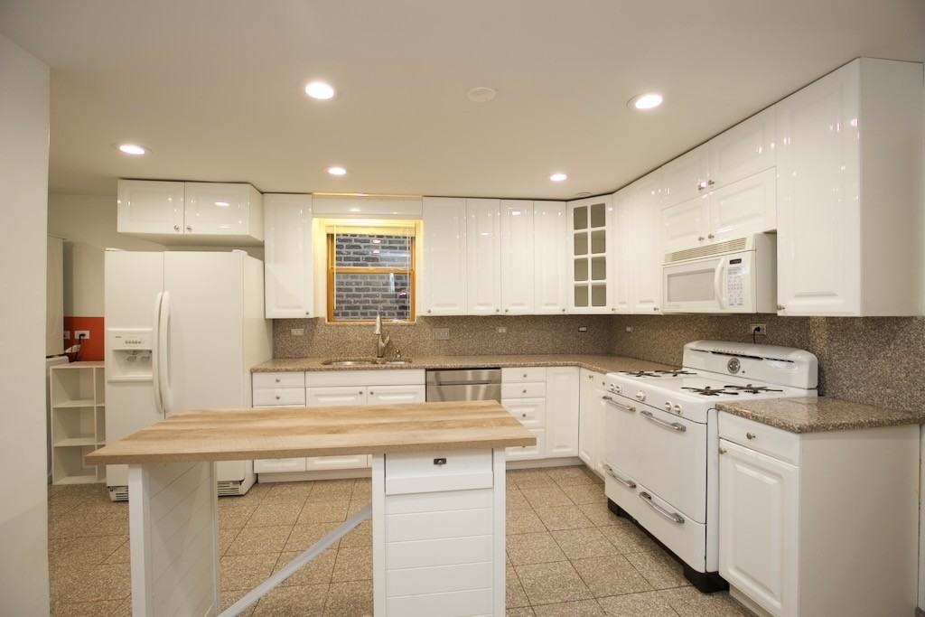 2626 W Superior St #2 - Photo 3 of 21