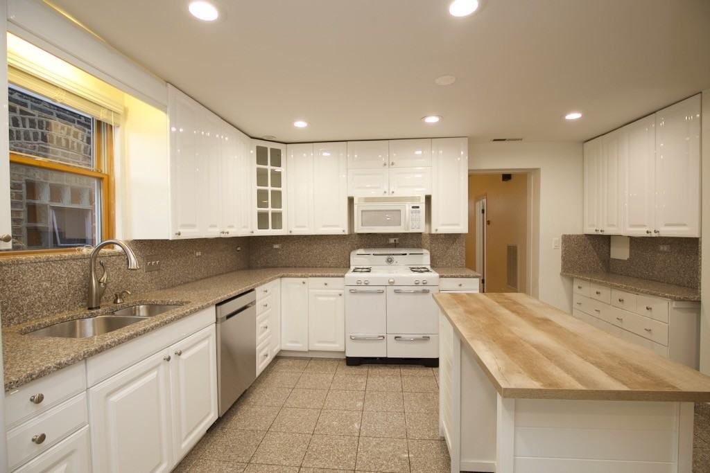 2626 W Superior St #2 - Photo 4 of 21