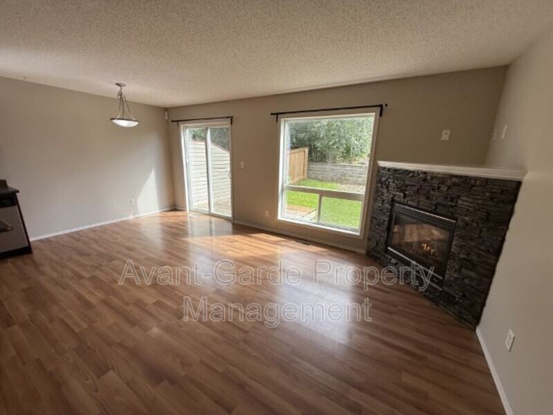 57 Vaughn Ave - Photo 3 of 22