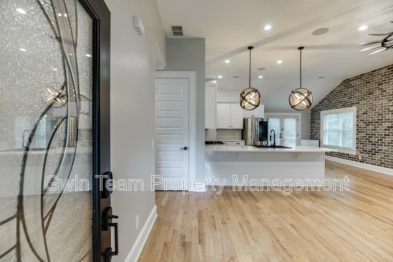 75 Cherry St - Photo 5 of 50