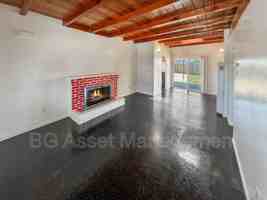 featured image of 1526 Visalia Ave