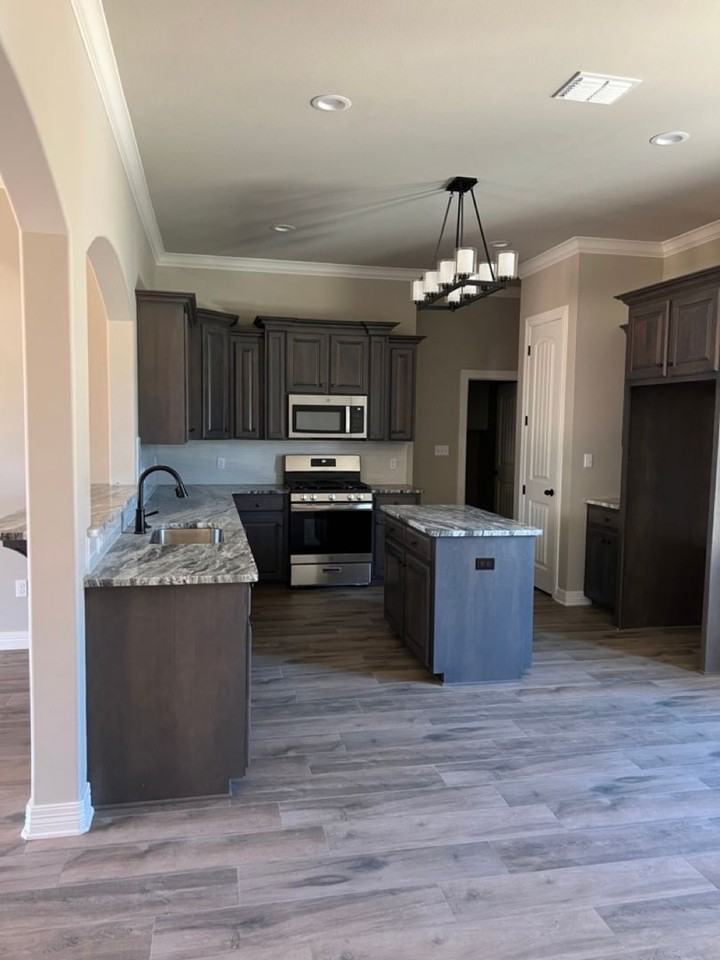 1151 Green Wood Cir - Photo 5 of 24
