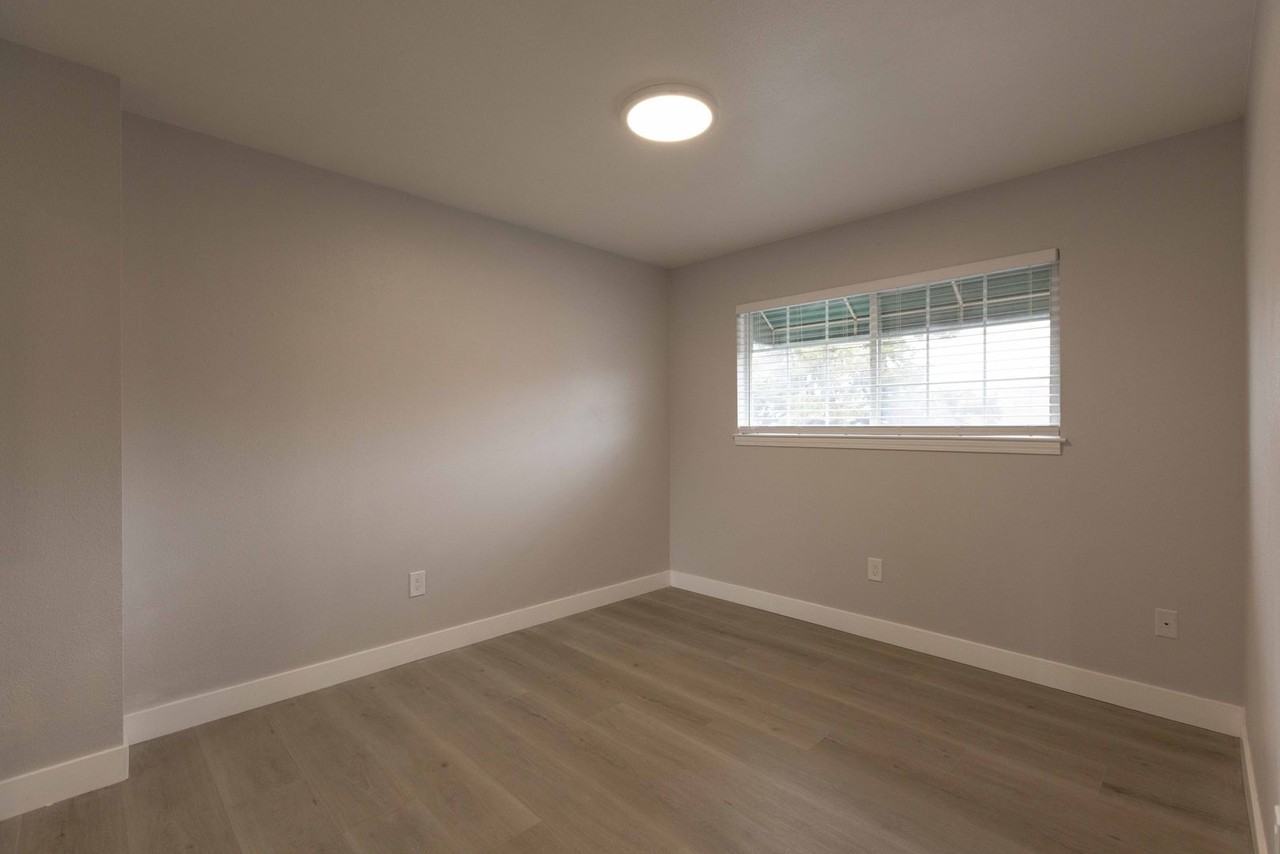 5400 Highland Ave - Photo 5 of 18