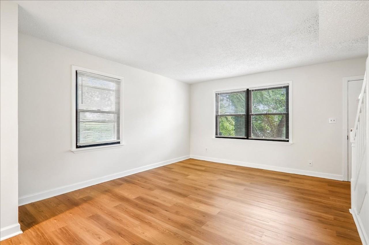 4958 Just St Ne - Photo 5 of 17