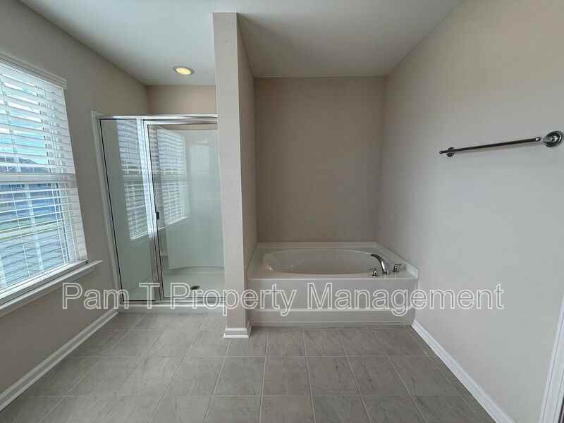 129 Whitehaven Rd - Photo 4 of 41