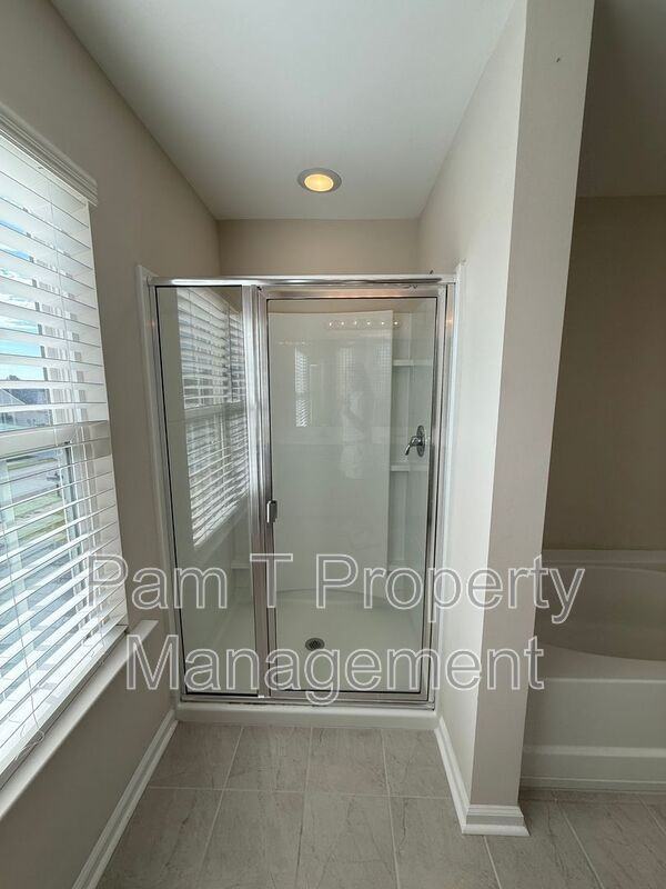 129 Whitehaven Rd - Photo 5 of 41