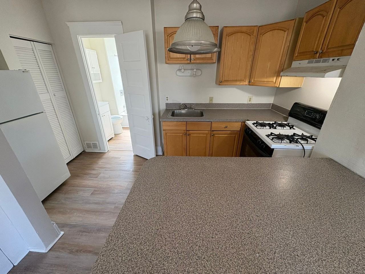 7951 Lorain Ave - Photo 2 of 7