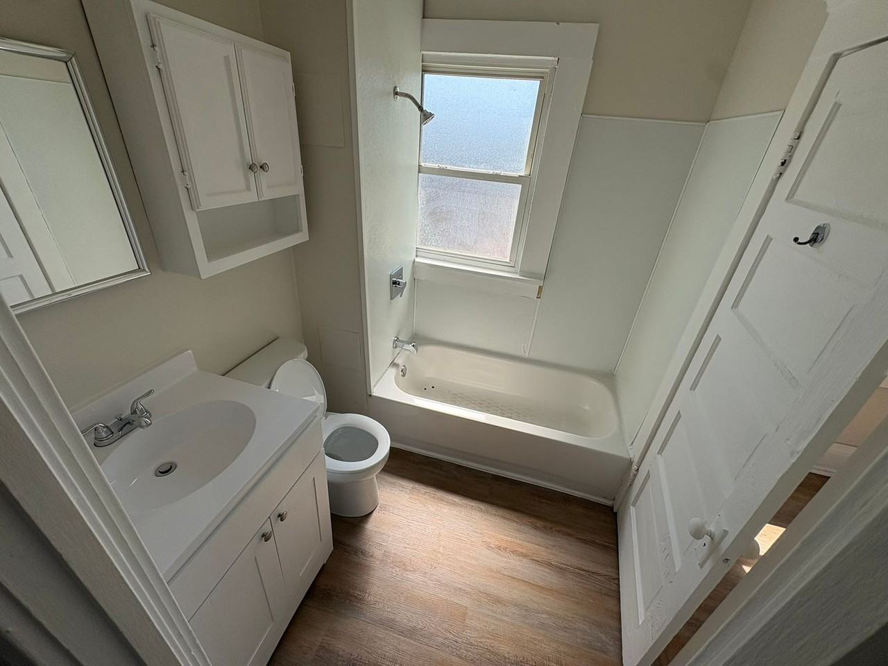 7951 Lorain Ave - Photo 3 of 7