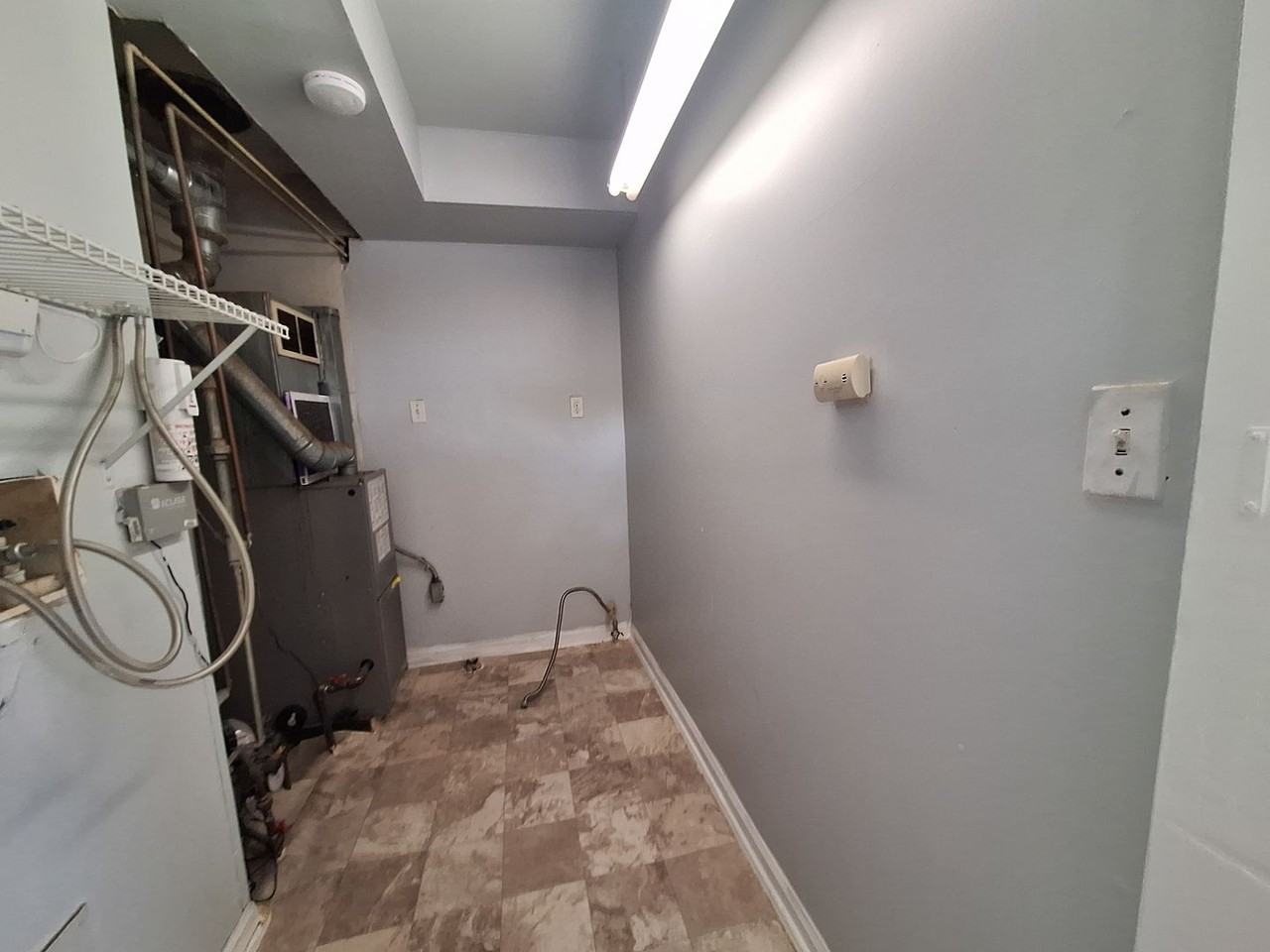 3890 Poplar Ave - Photo 6 of 20
