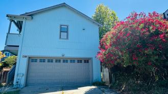 23460 Lakeridge Ave - Photo 1 of 1