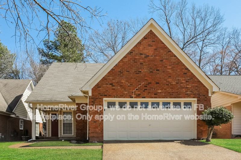 2426 Lake Edge Dr
