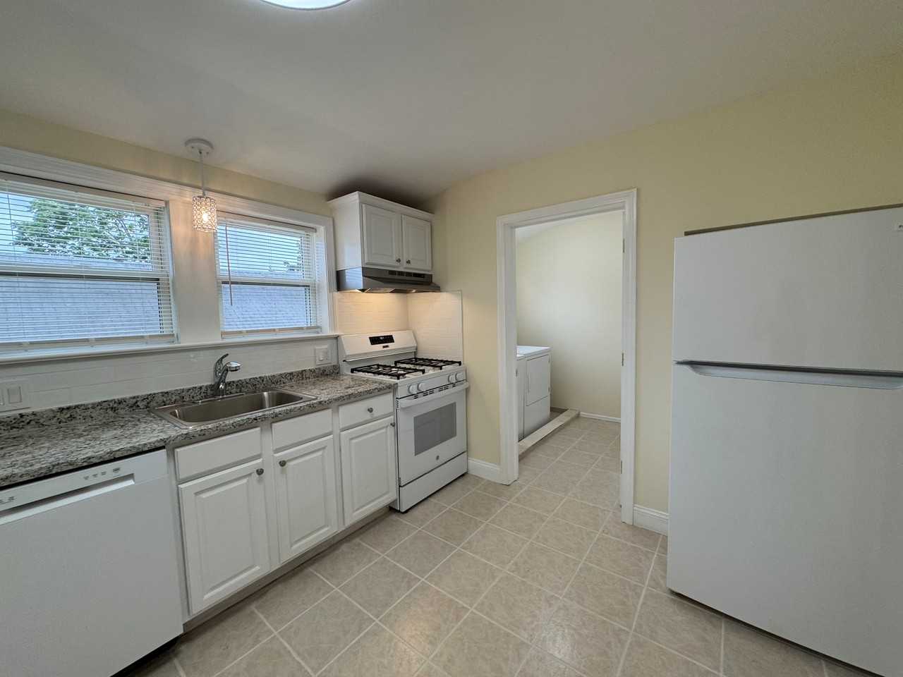 5 Woodbury Ave #3 - Photo 6 of 29
