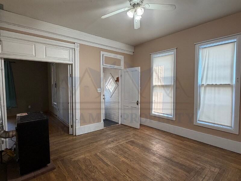 614 S 5th St #1 - Photo 4 of 14