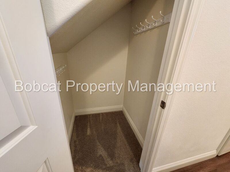 1234 Saltern Dr - Photo 5 of 28