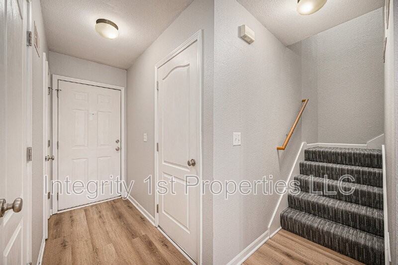 5926 Nw 90th Ter - Photo 6 of 15