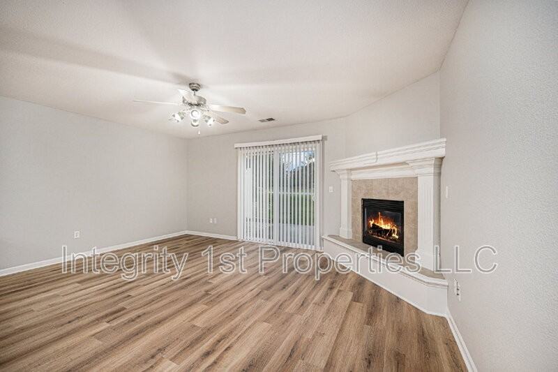 5972 Nw 91st Ter - Photo 5 of 13