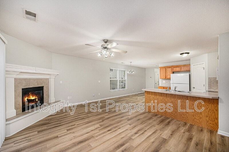 5972 Nw 91st Ter - Photo 6 of 13