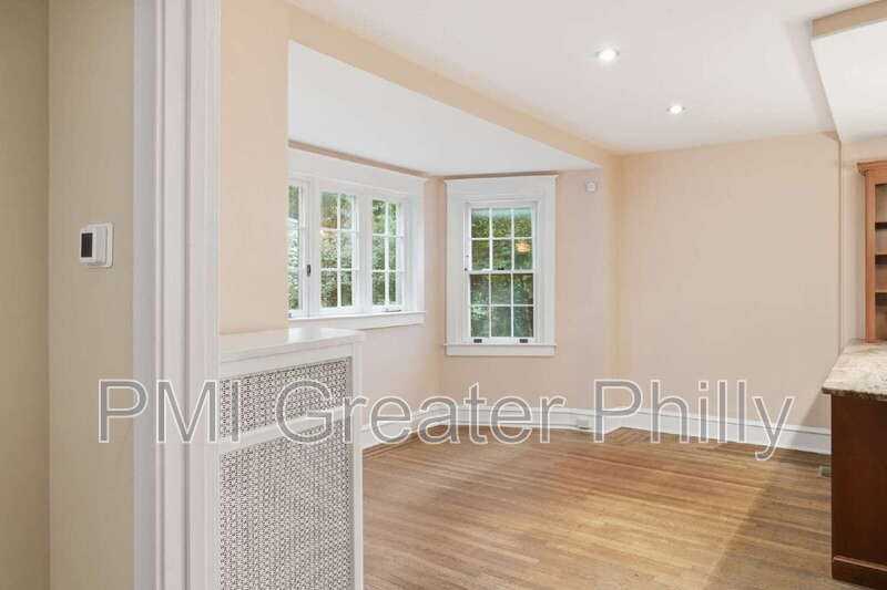 7127 Lincoln Dr - Photo 6 of 26
