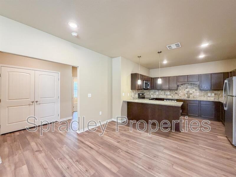 1057 Hibiscus Unit A - Photo 4 of 17