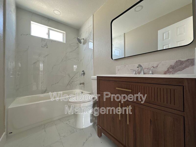 203 Nashville Ave #H - Photo 6 of 9