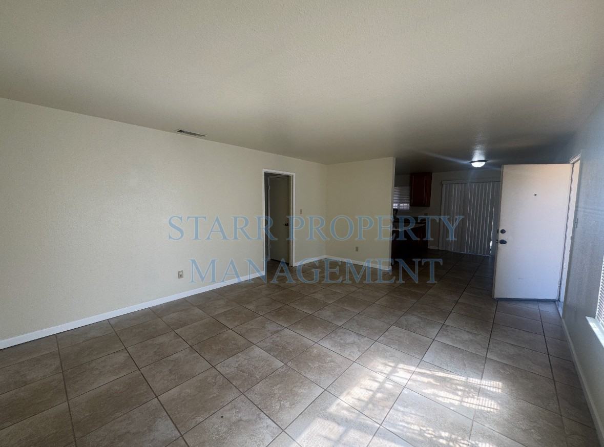 2006 S Stockton St - Photo 3 of 14