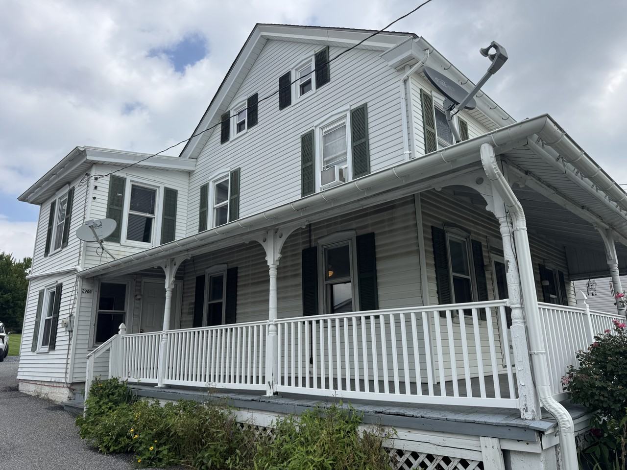2961 Main St - Photo 2 of 14