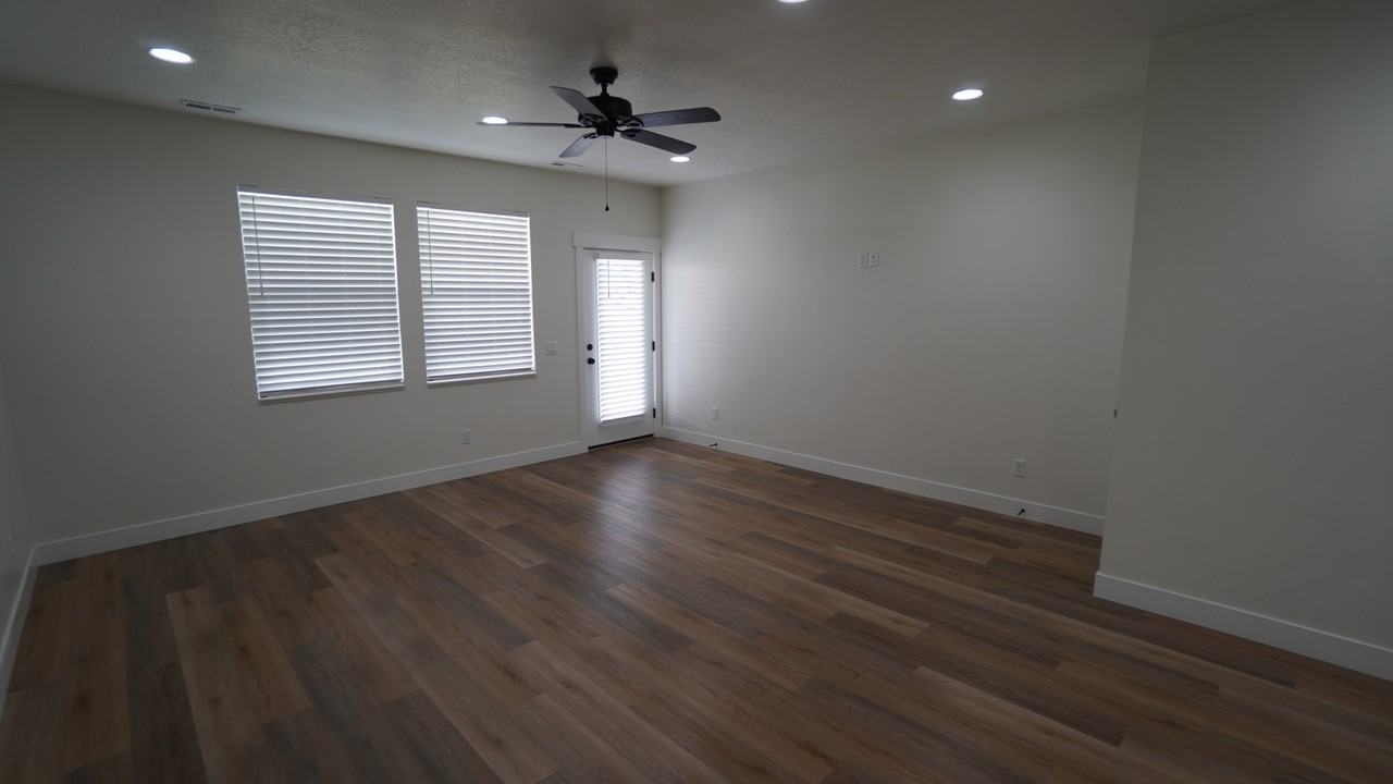 1565 Sw - Photo 5 of 23