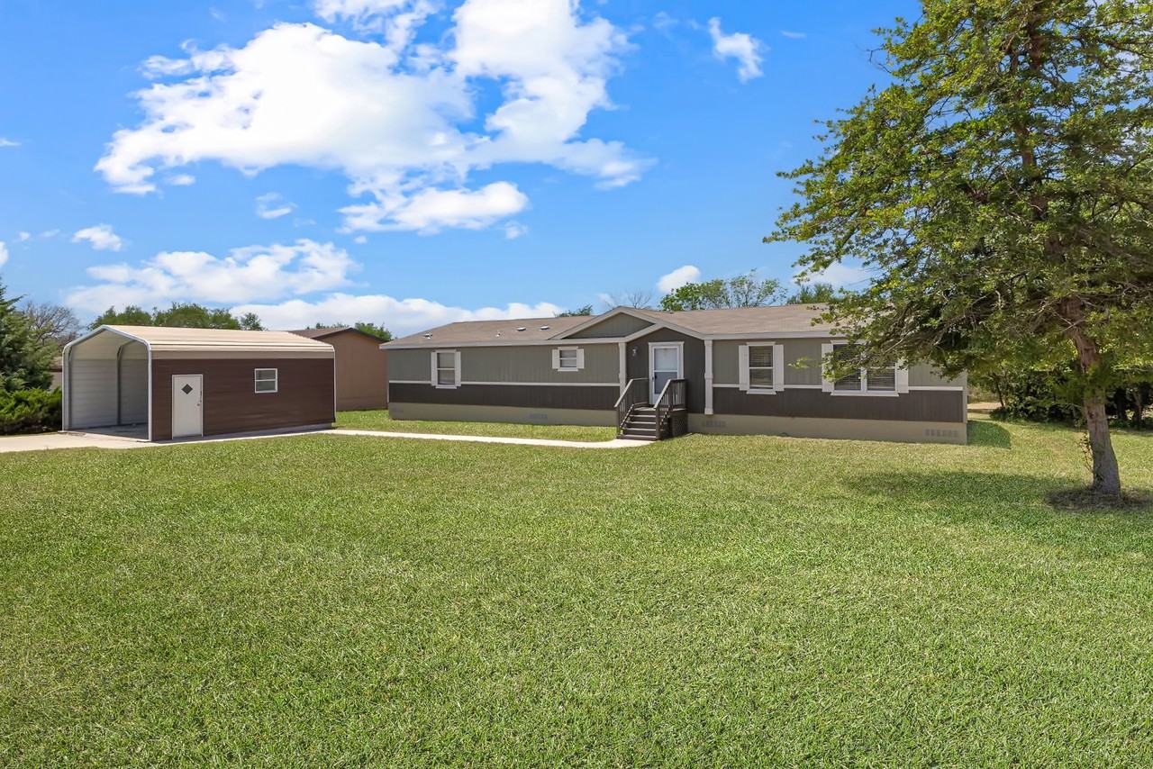 105 Jordan Dr - Photo 4 of 29