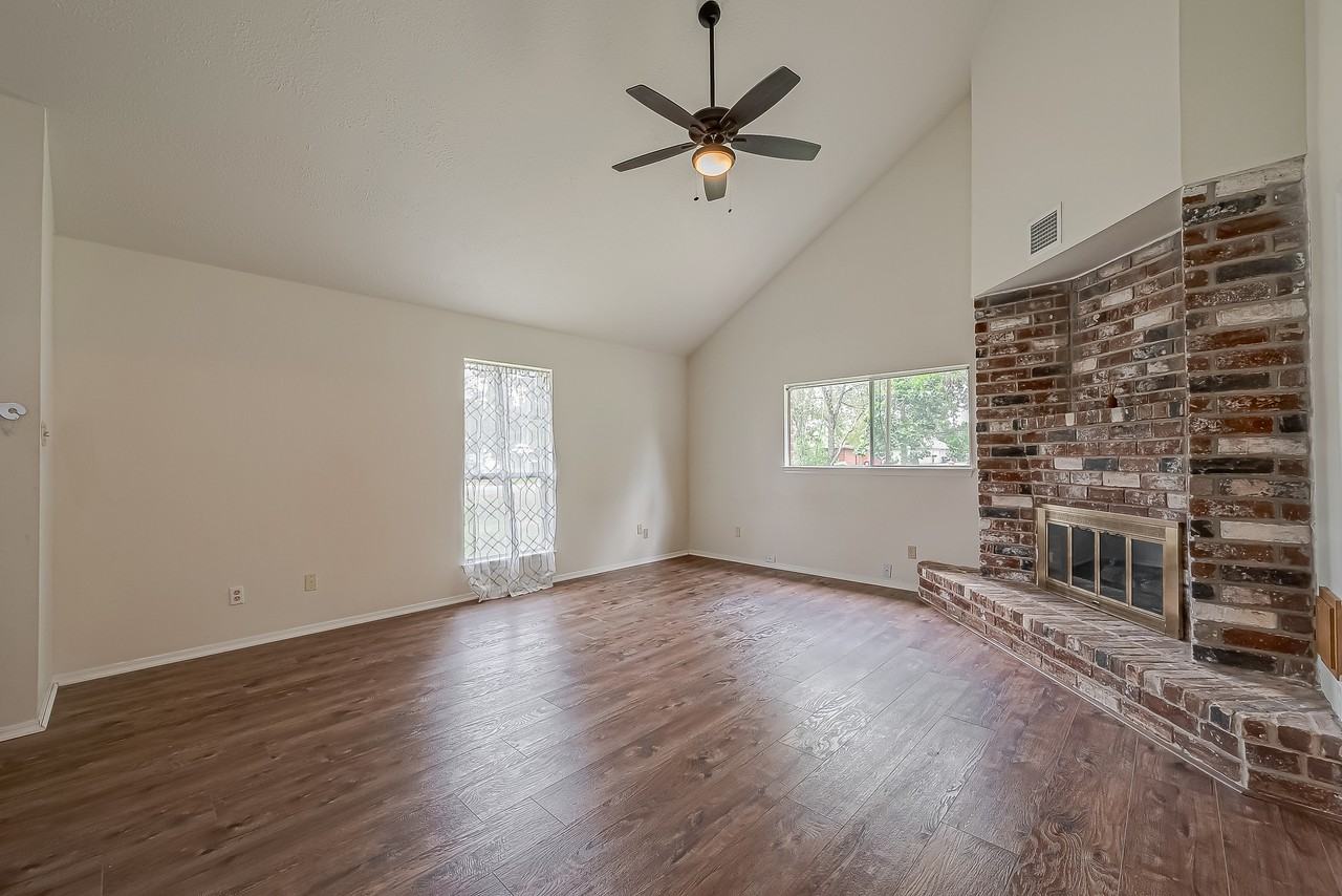 227 Glencairn Ct - Photo 6 of 28
