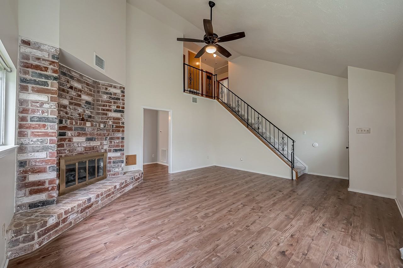 227 Glencairn Ct - Photo 7 of 28