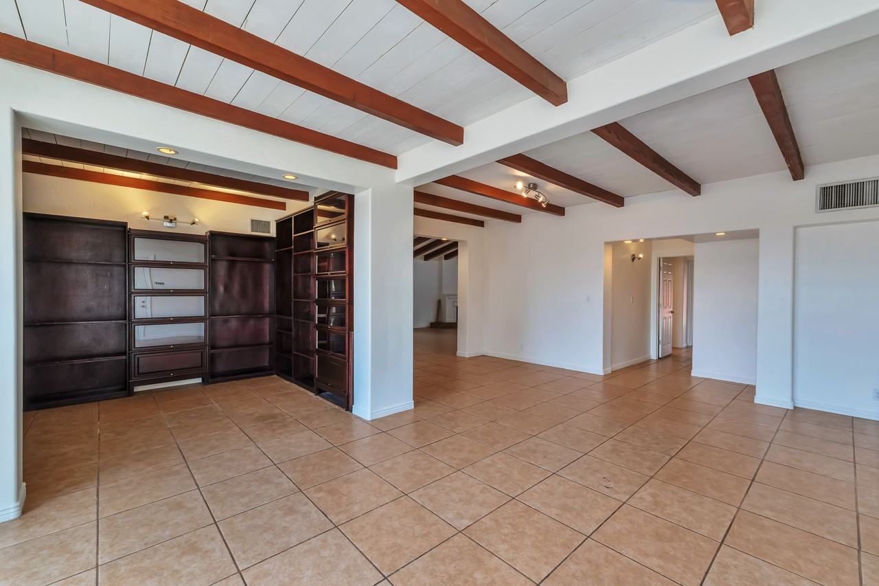 2250 E La Mirada St - Photo 3 of 30