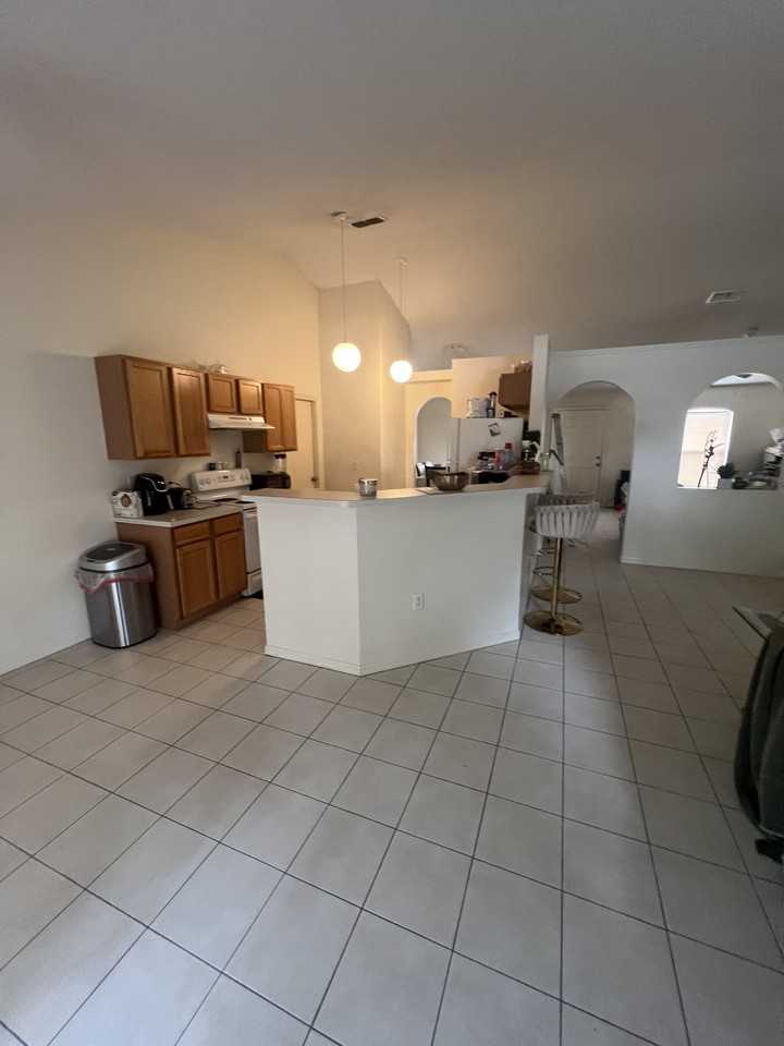 12279 Legend St - Photo 3 of 9