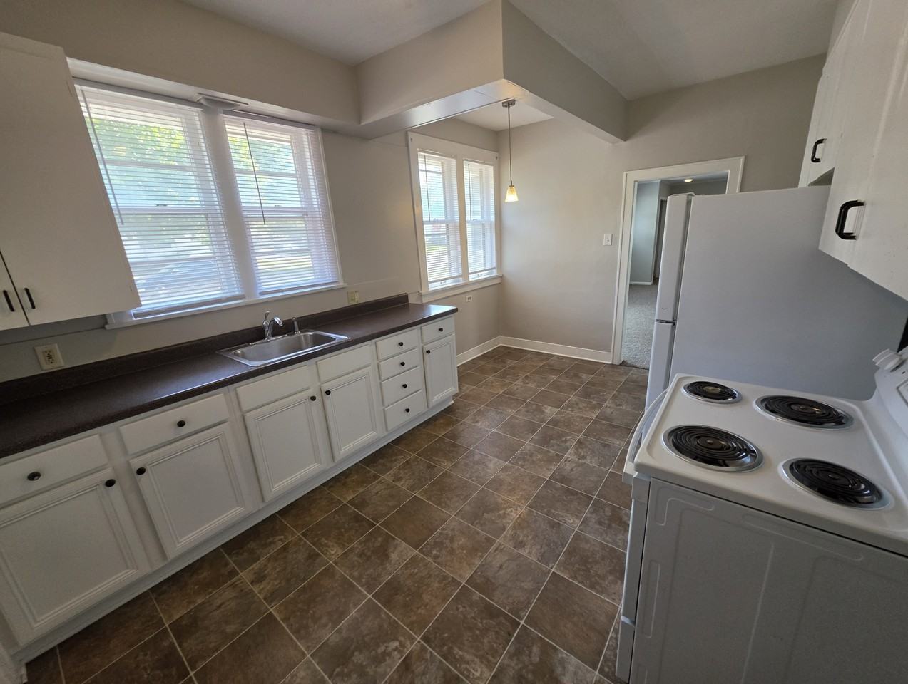 359 College Ave - Photo 6 of 12