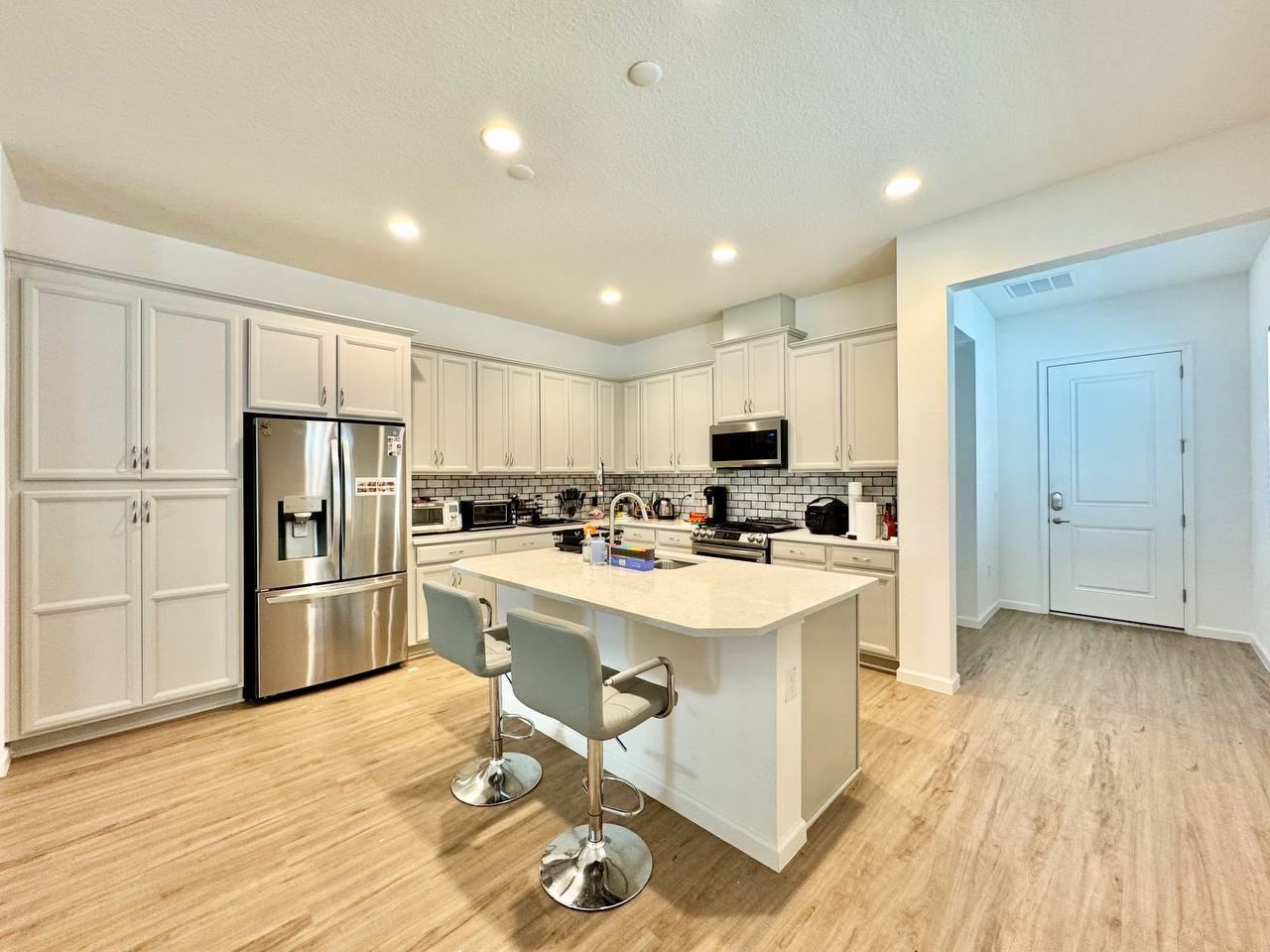 827 Winterside Dr - Photo 6 of 37