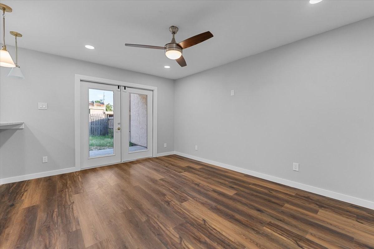 305 Valley Park Dr - Photo 7 of 40