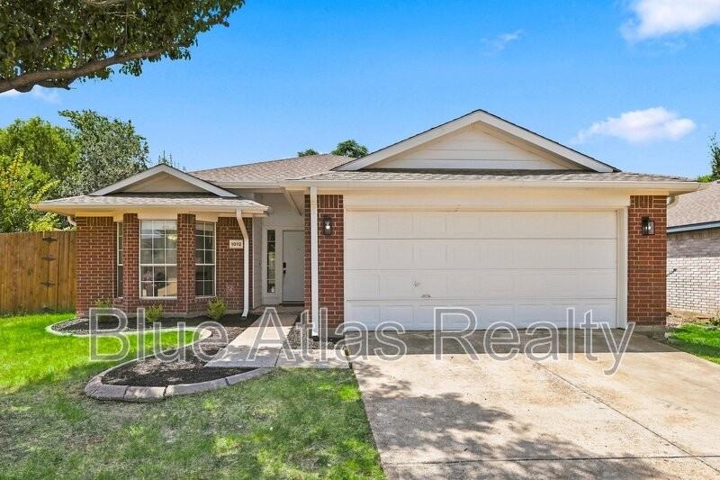 1012 Waterview Dr - Photo 4 of 19