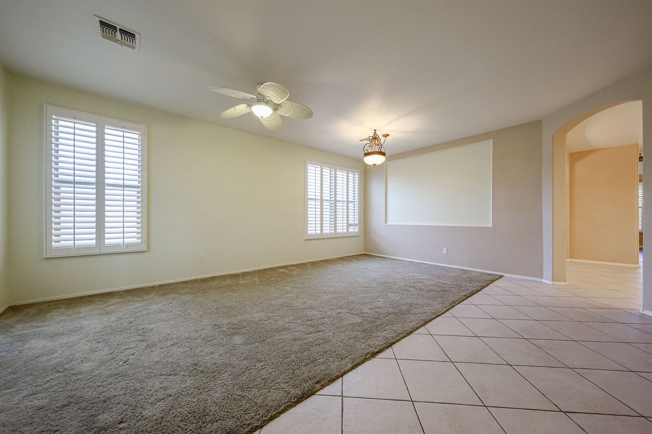 30984 N Obsidian Dr - Photo 5 of 46