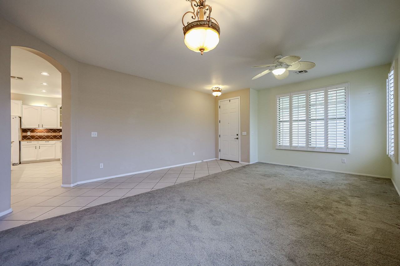 30984 N Obsidian Dr - Photo 7 of 46
