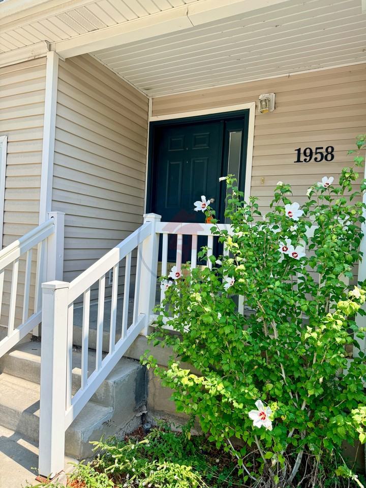 1958 Nw - Photo 3 of 22