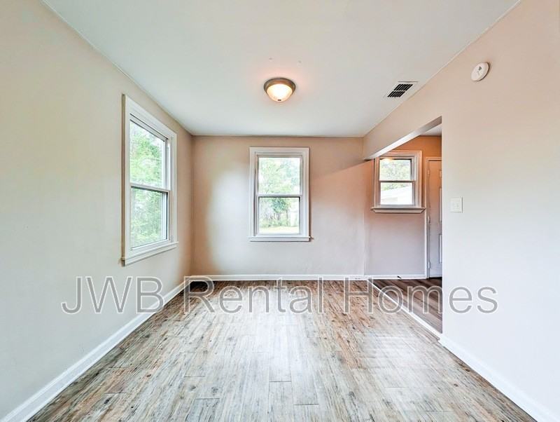 920 Saratoga Blvd - Photo 4 of 11