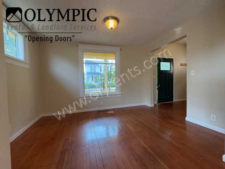 3317 S 7th St - Photo 4 of 18