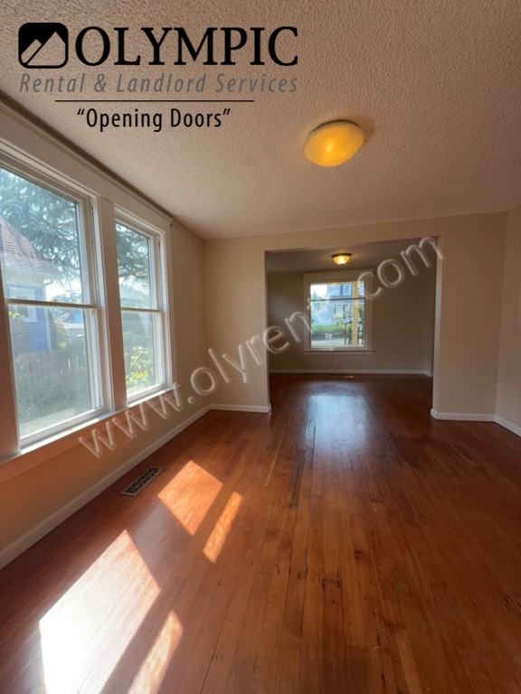 3317 S 7th St - Photo 5 of 18