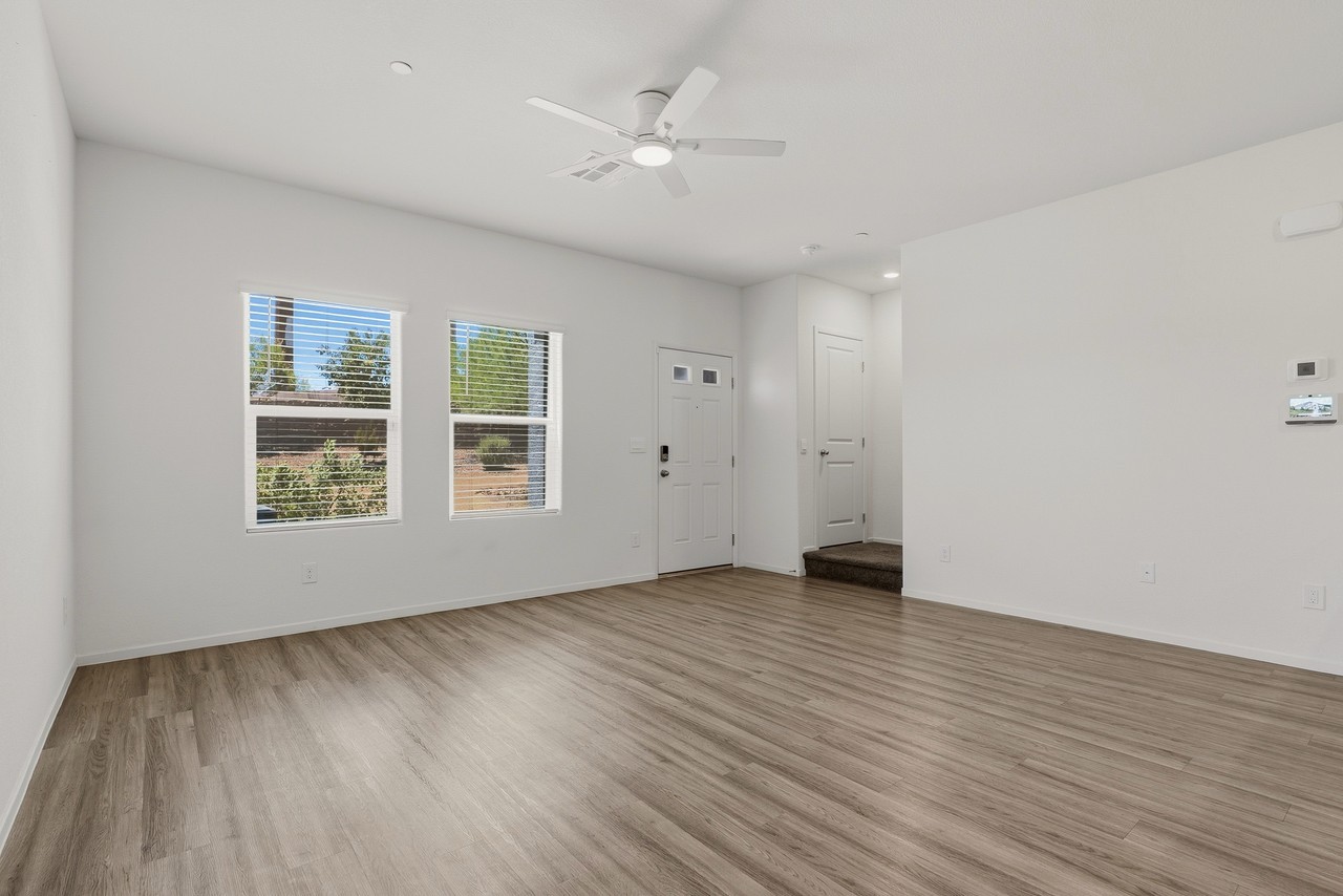 503 Blue Ridge Cove Ct - Photo 4 of 24