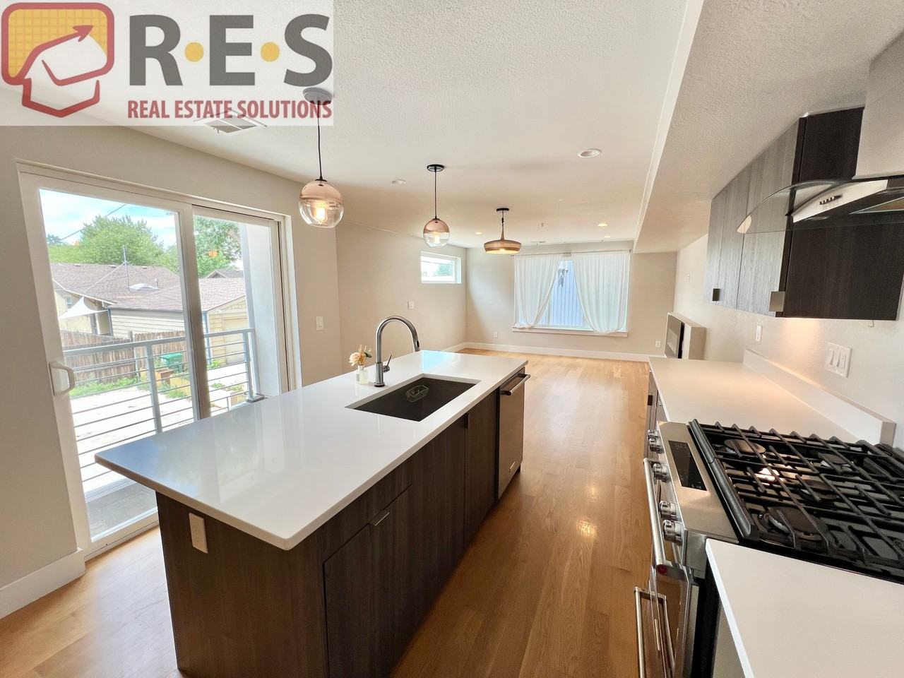 4921 Lowell Blvd - Photo 4 of 17