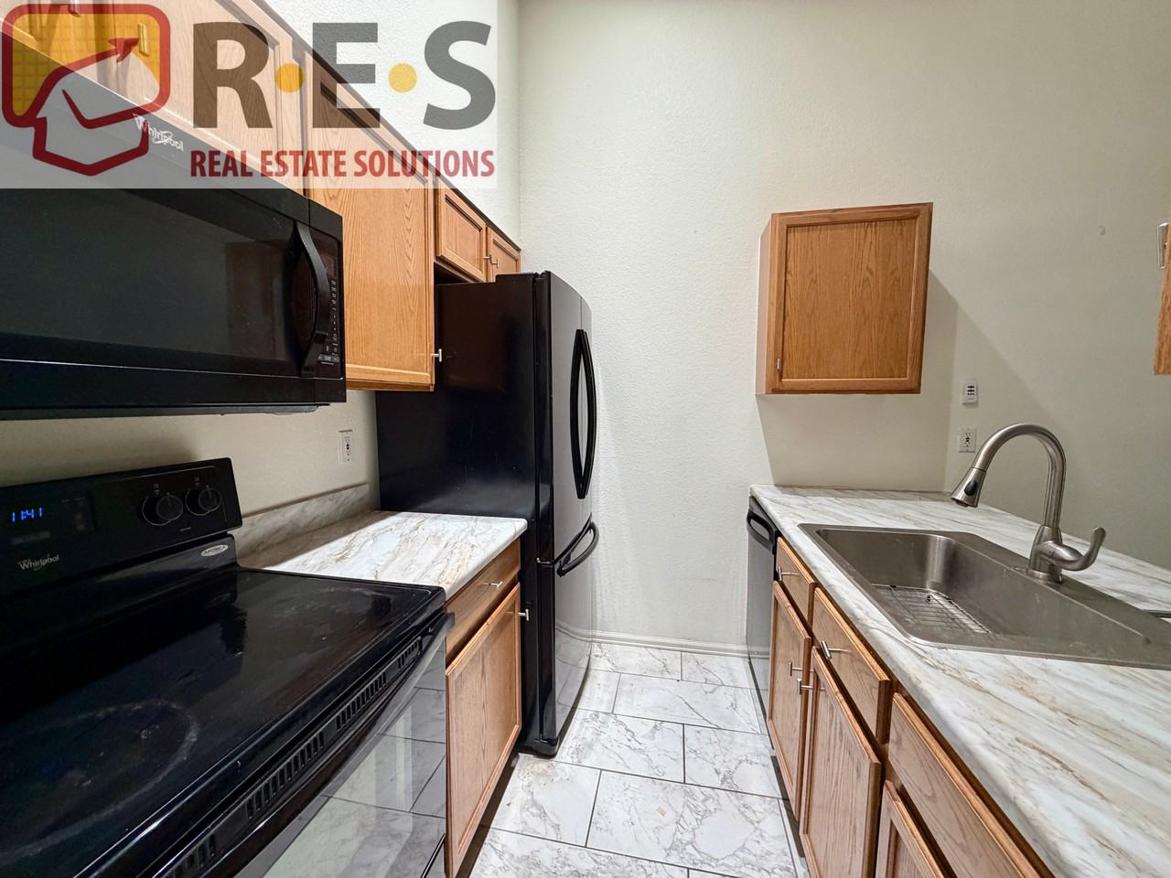 444 S Kittredge St #301 - Photo 2 of 9