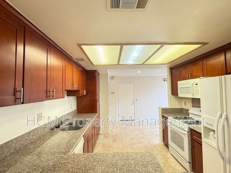 46 Almador - Photo 5 of 31