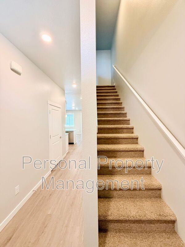 417 Ne Repass Rd #2 - Photo 2 of 29