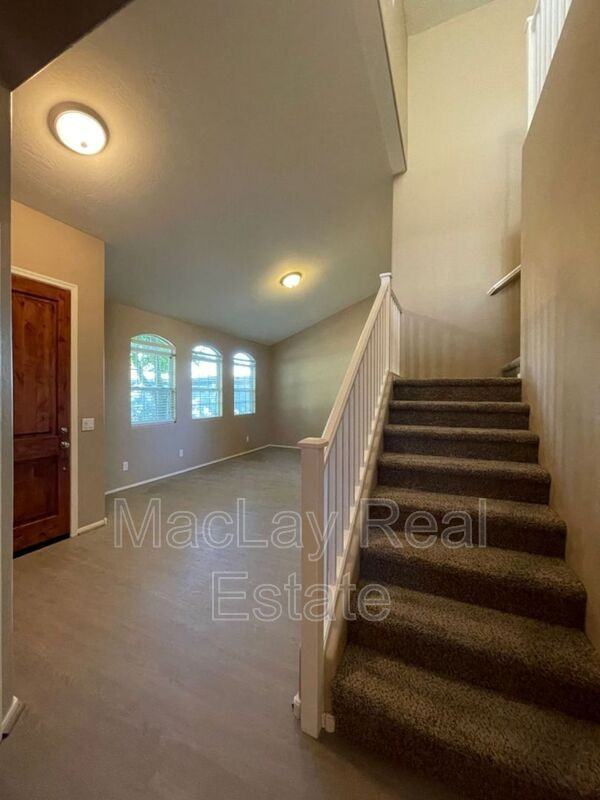 10024 E Isleta Ave - Photo 4 of 26