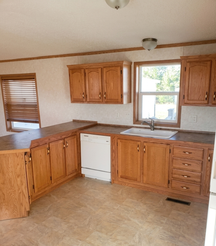 9 Hartland St N - Photo 5 of 16